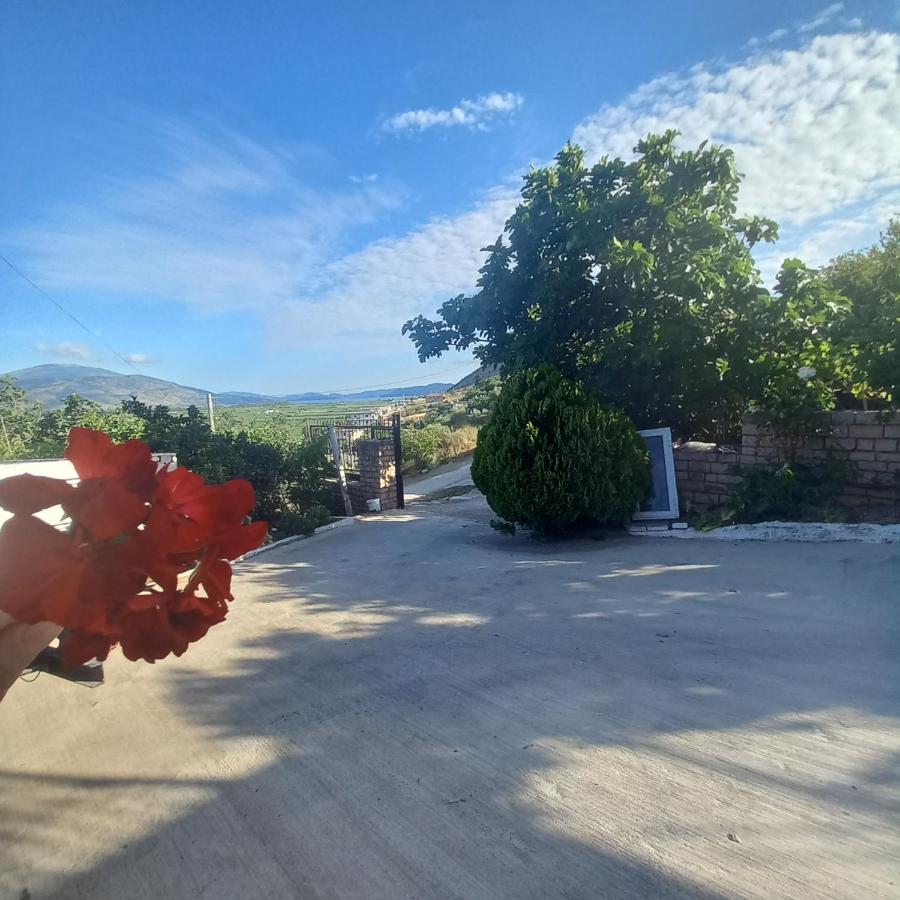 Vila Pasha Sarandë Esterno foto