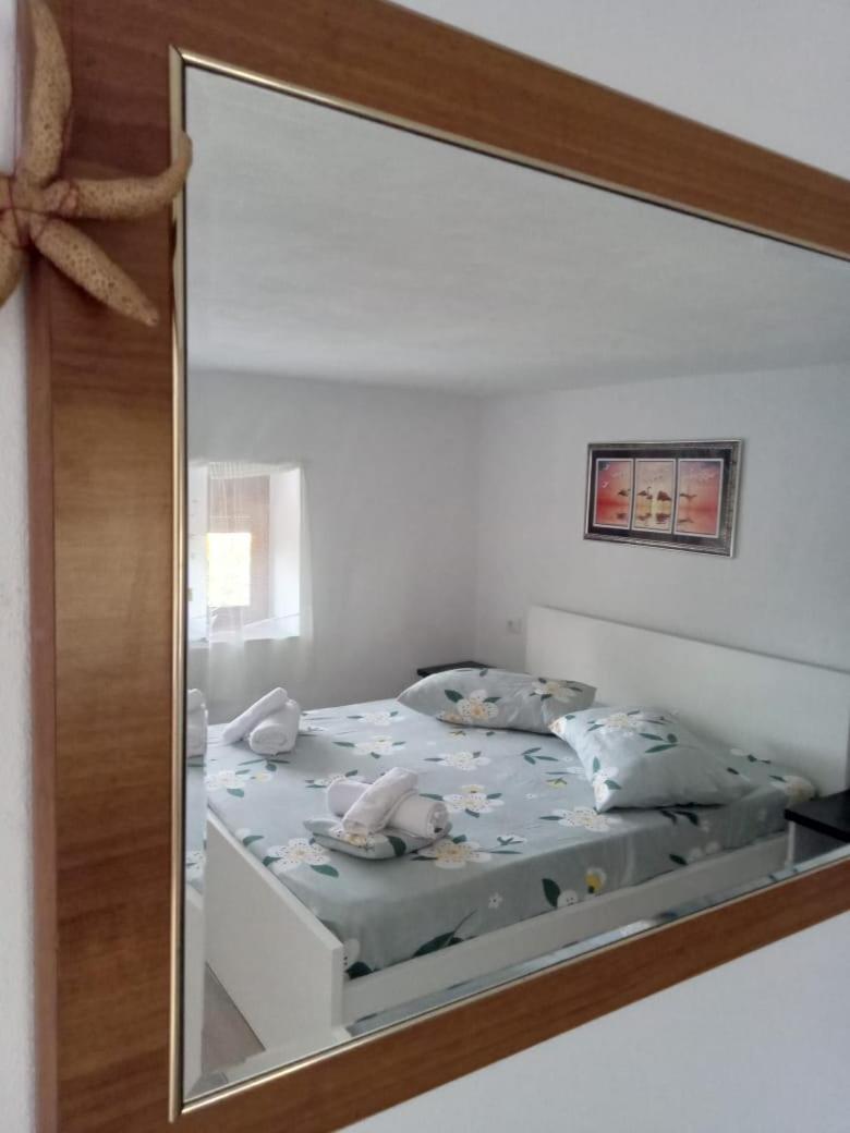 Vila Pasha Sarandë Esterno foto